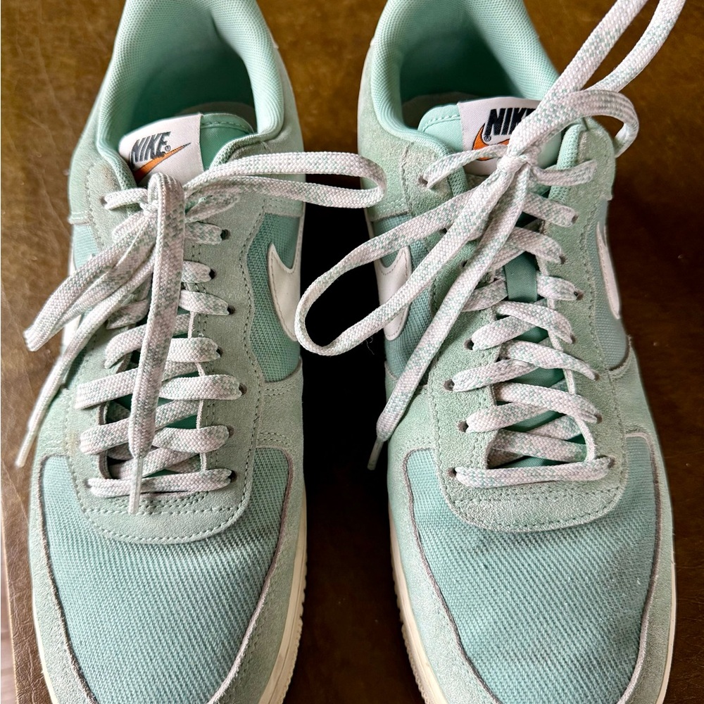 Nike Mint Green Sneakers